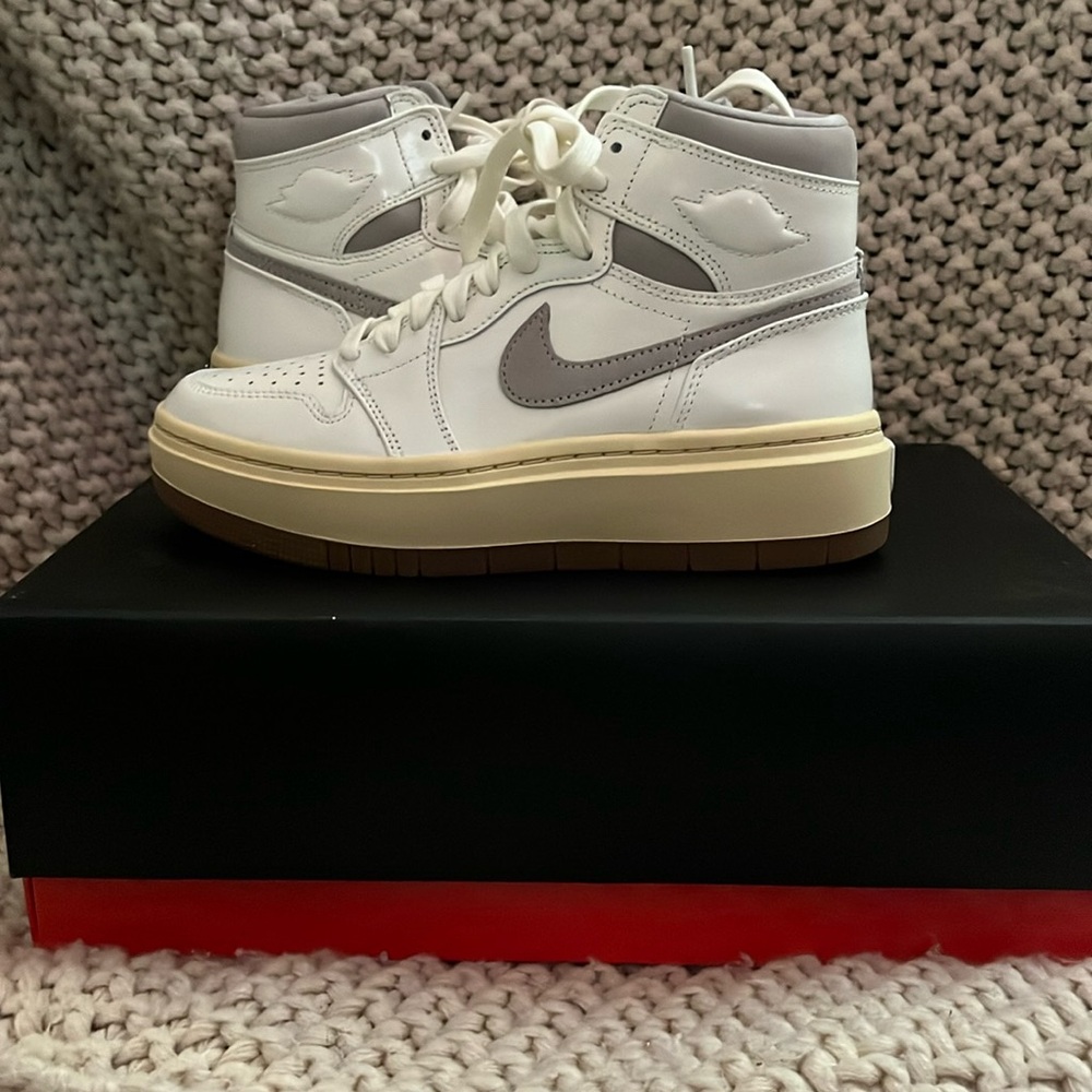 Women’s air jordan 1 platform